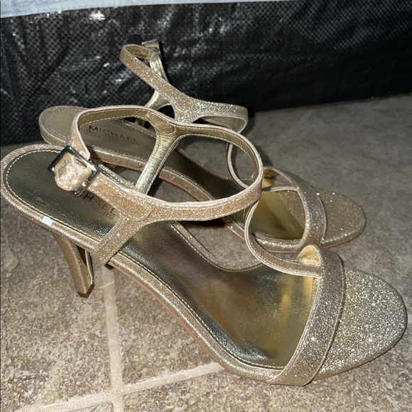 NWOT Michael Kors Gold Glitter Heels Size 8 - Picture 2 of 6